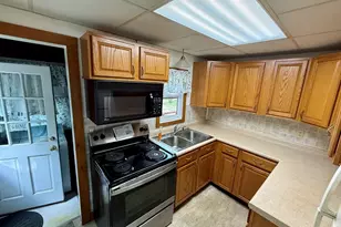 8 Union Rd, Wales, MA 01081 - Photo 11
