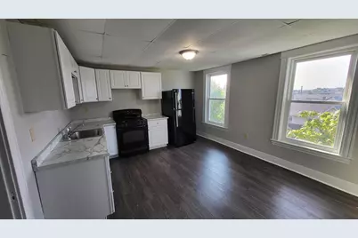 205 School Street #3, Lowell, MA 01854 - Photo 5