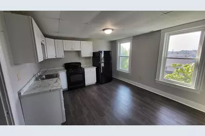 205 School Street #3, Lowell, MA 01854 - Photo 5