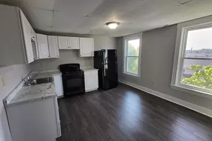 205 School St, Lowell, MA 01854 - Photo 5