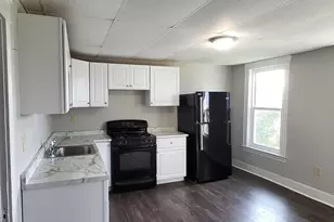 205 School St, Lowell, MA 01854 - Photo 7