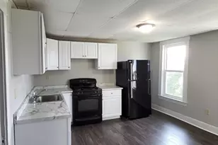205 School St, Lowell, MA 01854 - Photo 7