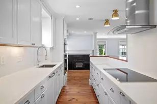 1 Pearl St, Marblehead, MA 01945 - Photo 11