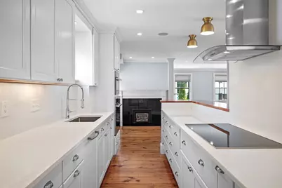 1 Pearl St, Marblehead, MA 01945 - Photo 11
