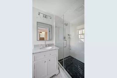 1 Pearl St, Marblehead, MA 01945 - Photo 19