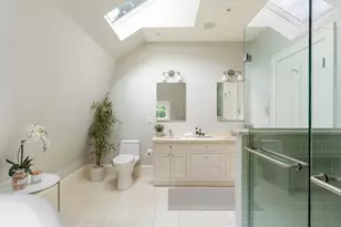 85 Upland Rd, Cambridge, MA 02140 - Photo 27