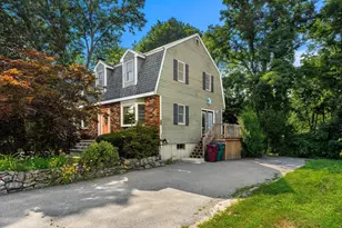 89 W Meadow Rd, Lowell, MA 01854 - Photo 3
