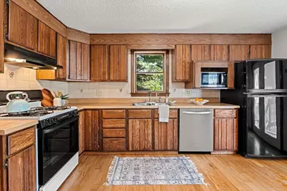 89 W Meadow Rd, Lowell, MA 01854 - Photo 11