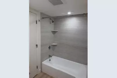 170 Commercial St #4, Boston, MA 02109 - Photo 9