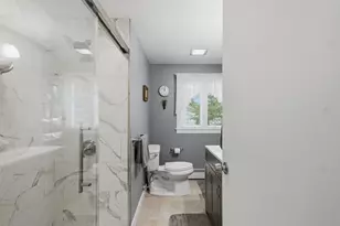 15 Thurston Pl, Fitchburg, MA 01420 - Photo 17