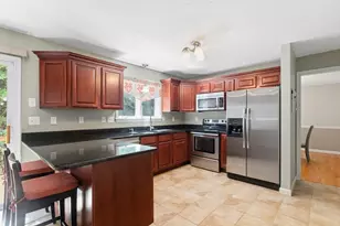 32 Hastings Dr, Northbridge, MA 01588 - Photo 11