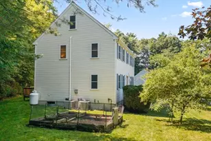 32 Hastings Dr, Northbridge, MA 01588 - Photo 3