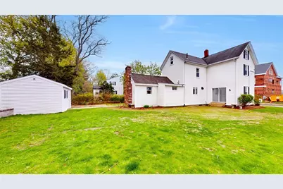 22 Baldwin St, Winchester, MA 01890 - Photo 3