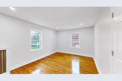 22 Baldwin St, Winchester, MA 01890 - Photo 13