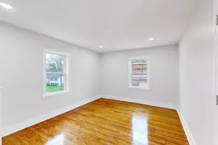 22 Baldwin St, Winchester, MA 01890 - Photo 13