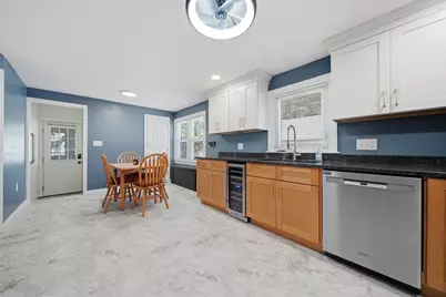 16 Baremeadow St, Methuen, MA 01844 - Photo 3