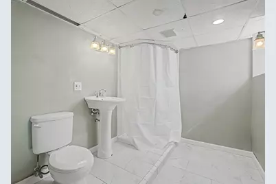 496 Tucker St, Fall River, MA 02721 - Photo 11