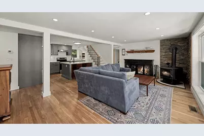 4 New St, North Reading, MA 01864 - Photo 7
