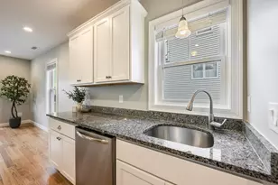 11 Harvard St, Everett, MA 02149 - Photo 7