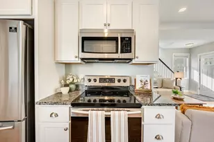 11 Harvard St, Everett, MA 02149 - Photo 5