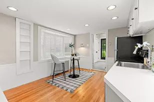 14 Linden St, Marblehead, MA 01945 - Photo 15