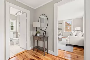 14 Linden St, Marblehead, MA 01945 - Photo 9
