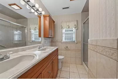 240 W Main Street, West Brookfield, MA 01585 - Photo 23