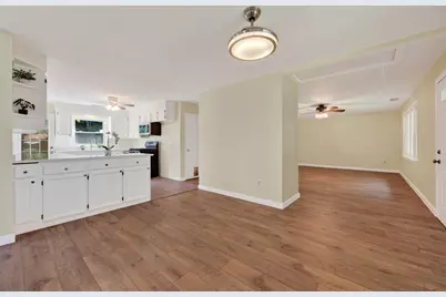 240 W Main Street, West Brookfield, MA 01585 - Photo 11