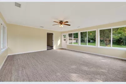 240 W Main Street, West Brookfield, MA 01585 - Photo 27