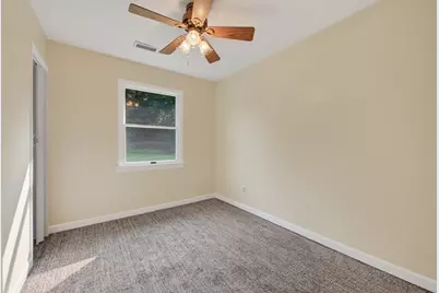 240 W Main Street, West Brookfield, MA 01585 - Photo 33