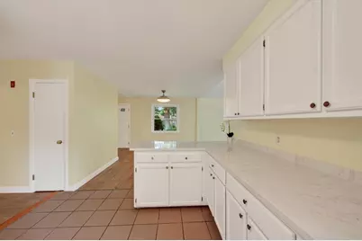240 W Main Street, West Brookfield, MA 01585 - Photo 17