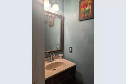 18 Windsor Ave, Lynn, MA 01902 - Photo 9