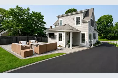 19 Hersey St, Hingham, MA 02043 - Photo 27