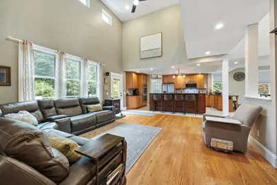 48 Landing Drive, Chicopee, MA 01020 - Photo 9