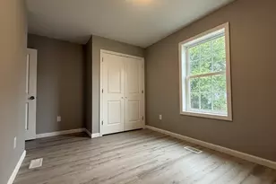 242 Eastern Ave, Springfield, MA 01109 - Photo 17