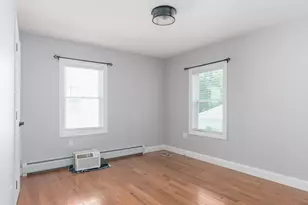 25 Prospect St, Ware, MA 01082 - Photo 7