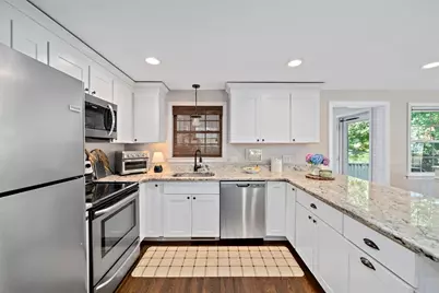 33 Bartlett Rd, Randolph, MA 02368 - Photo 5