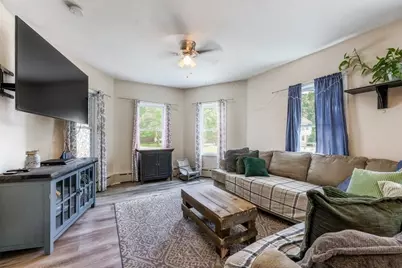 21 Emerald Ave, Webster, MA 01570 - Photo 7