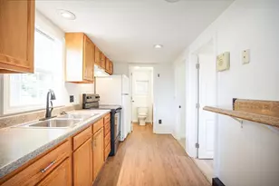 215 Eddy St, Springfield, MA 01104 - Photo 5