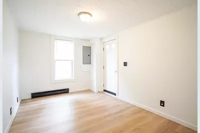 215 Eddy St, Springfield, MA 01104 - Photo 9