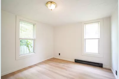 215 Eddy St, Springfield, MA 01104 - Photo 13