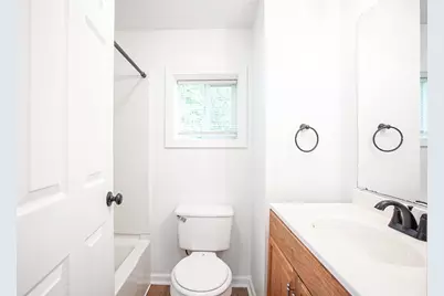 215 Eddy St, Springfield, MA 01104 - Photo 11
