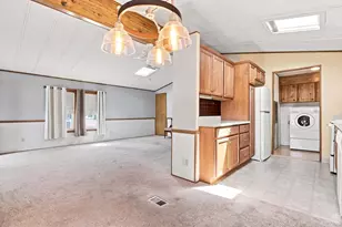 27 Castle Rd, Attleboro, MA 02703 - Photo 7