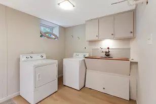 26 Garden St, Melrose, MA 02176 - Photo 21