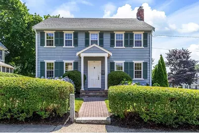 26 Garden St, Melrose, MA 02176 - Photo 1