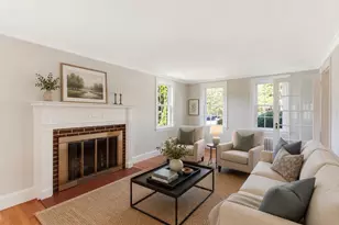 26 Garden St, Melrose, MA 02176 - Photo 3
