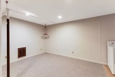 26 Garden St, Melrose, MA 02176 - Photo 19