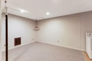 26 Garden St, Melrose, MA 02176 - Photo 19