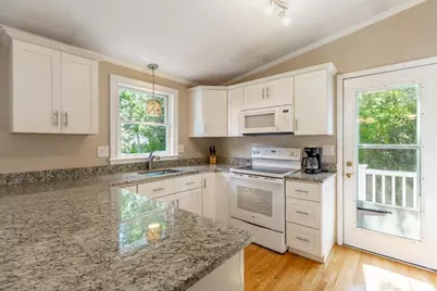 10 Railroad Ave #1, Rockport, MA 01966 - Photo 7