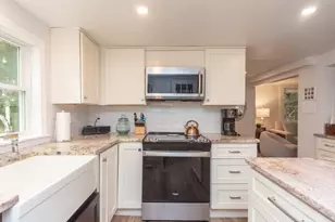 634 Pine St, Bridgewater, MA 02324 - Photo 7